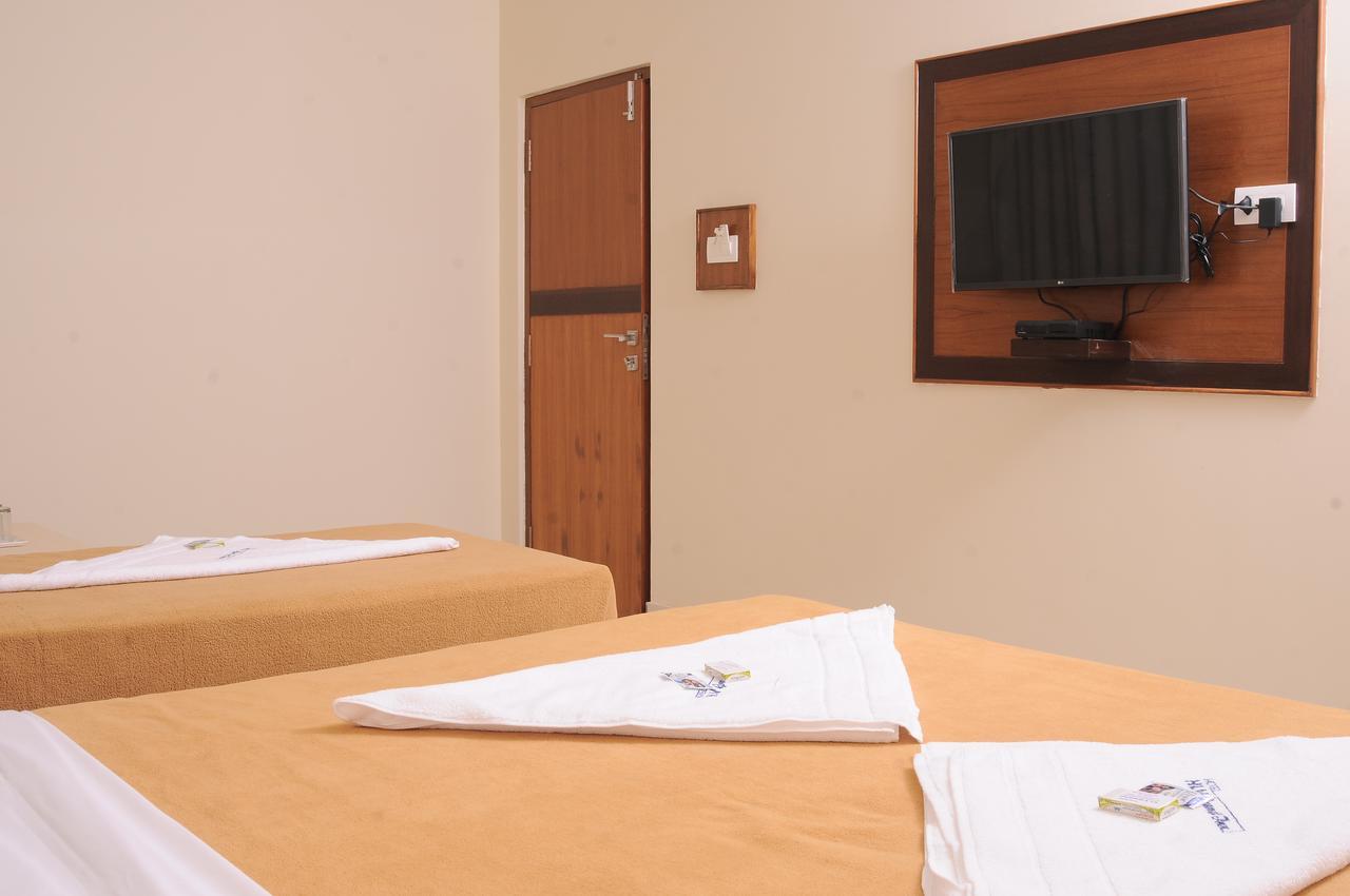 Hlv Grand Inn Bengaluru Kültér fotó
